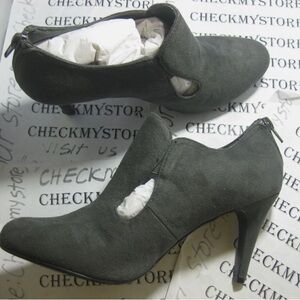 Ann Marino Gray Suede Heels with Cut-Out Design